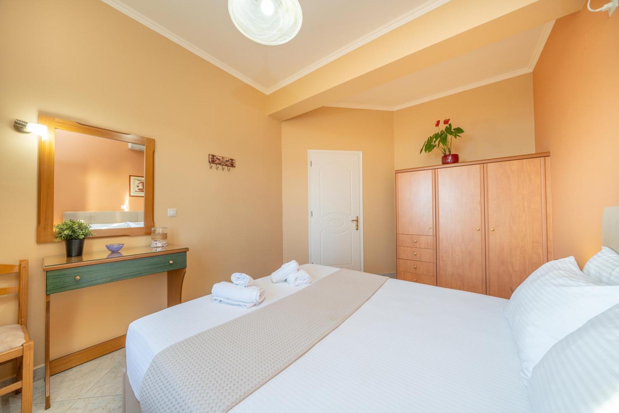 Eleftheria Apartments Vlachata المظهر الخارجي الصورة